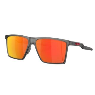 Oakley Sunglasses Futurity Sun Polarised (Lens Colour: Prizm Ruby Polarised) Grey - 1 Pair of Glasses